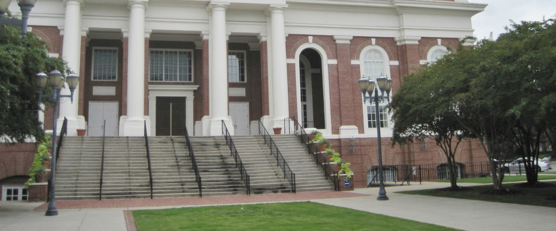 The Unique Worship Style of Baptist Churches in Southeast SC